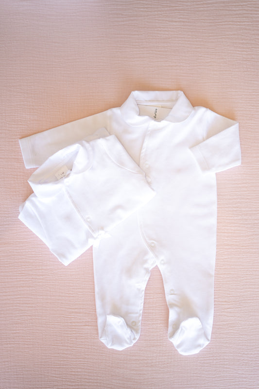Babygrow Essentials com decote aberto