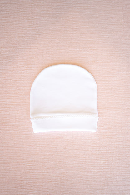 Chapéu com Detalhe em Branco