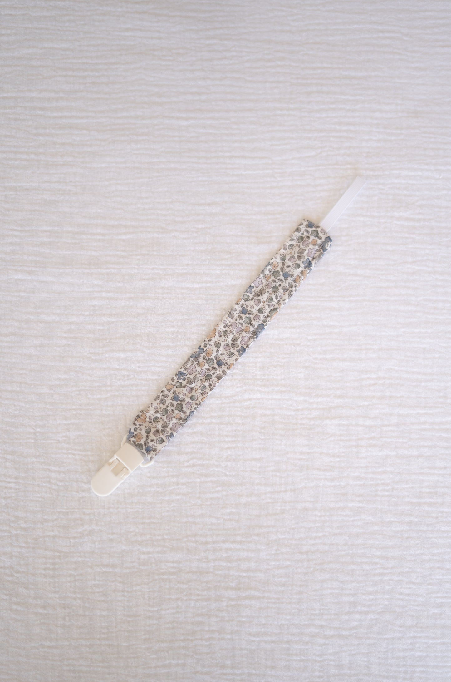 Fita algodão orgânico com flores azuis